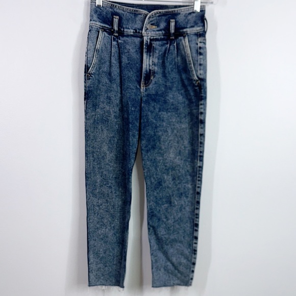 Hollister Denim - Hollister ultra high rise mom Jean vintage stretch size 26